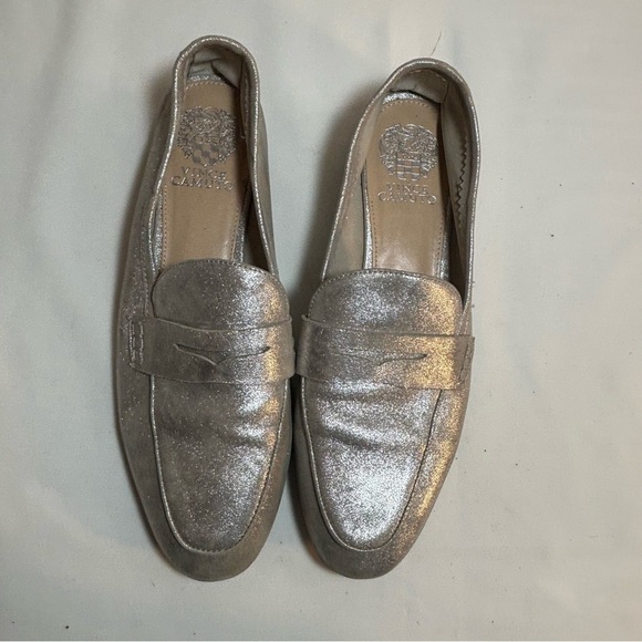 VINCE CAMUTO Sz 9.5 Penny Loafers Flats Almond Toe Cool Gold Colourway Leather - Picture 3 of 8
